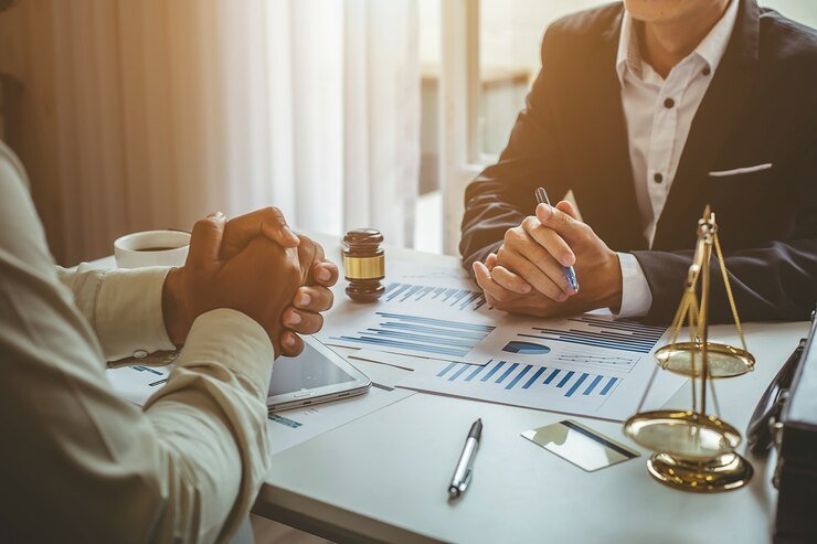 commercial law advisors